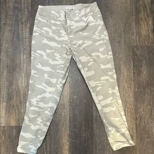 Gibson Latimer Light Gray Camo Cropped Jeans